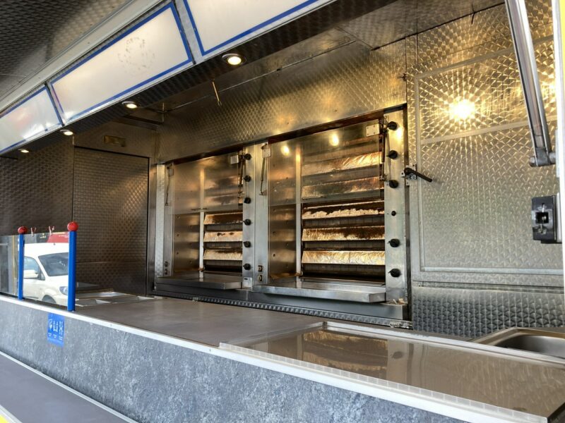 Mercedes Sprinter Autosklep Grill kurczak Gastronomiczny Food Truck Foodtruck sklep 2014