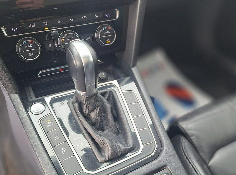 Volkswagen Passat highline xenon Ledy automat dsg 1 rej 2015 4 motion vebasto B8 (2014-2023)
