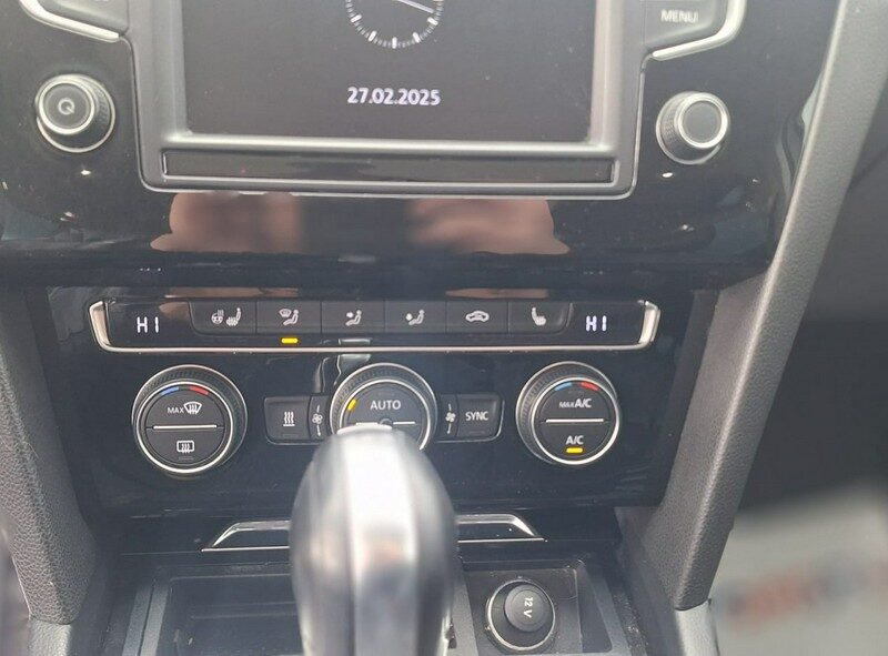 Volkswagen Passat highline xenon Ledy automat dsg 1 rej 2015 4 motion vebasto B8 (2014-2023)