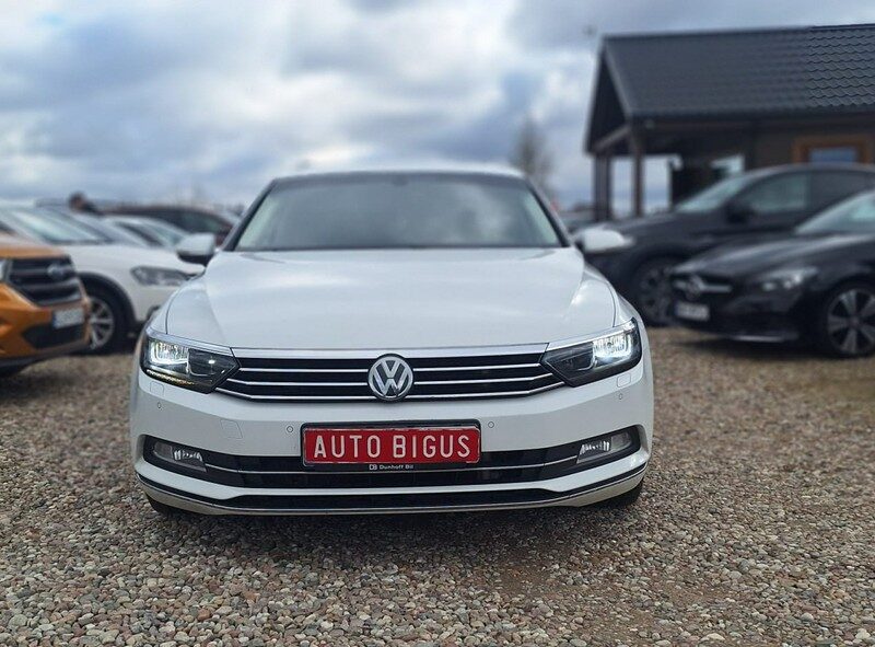 Volkswagen Passat highline xenon Ledy automat dsg 1 rej 2015 4 motion vebasto B8 (2014-2023)