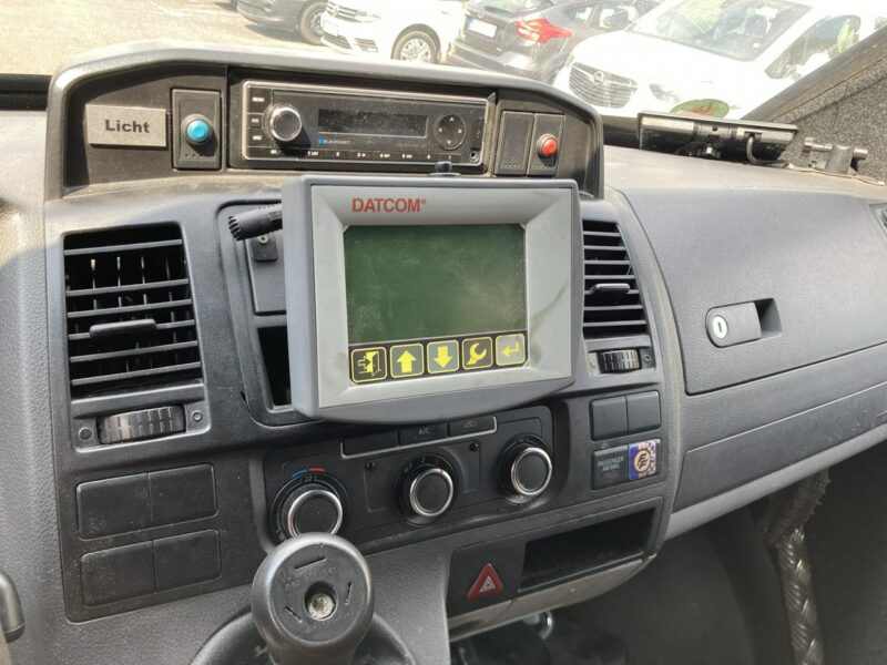 Volkswagen Transporter Trasporter T5 Bankowóz kuloodporny opanceżony Model 2015