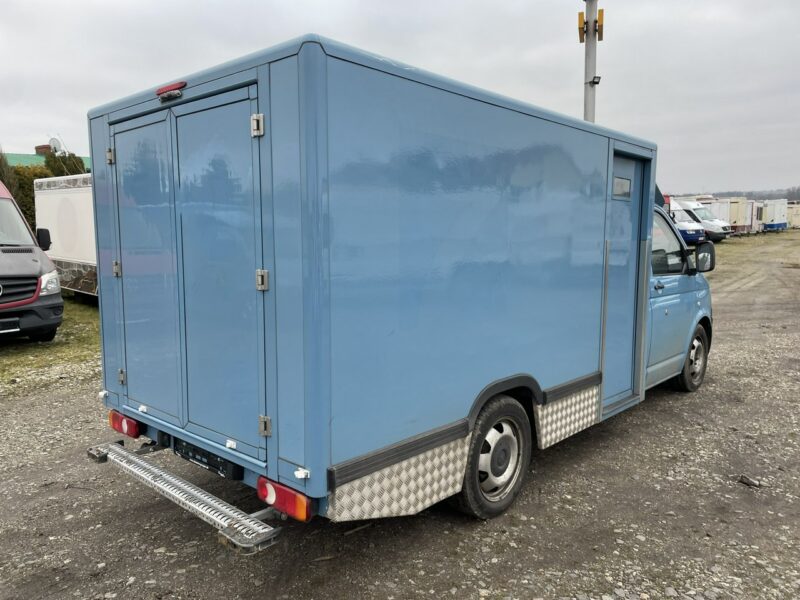 Volkswagen Transporter Trasporter T5 Bankowóz kuloodporny opanceżony Model 2015