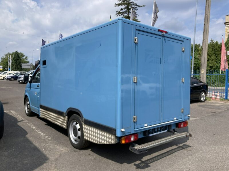 Volkswagen Transporter Trasporter T5 Bankowóz kuloodporny opanceżony Model 2015