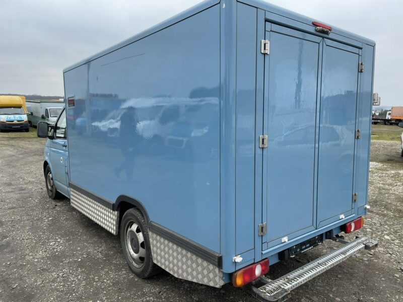 Volkswagen Transporter Trasporter T5 Bankowóz kuloodporny opanceżony Model 2015