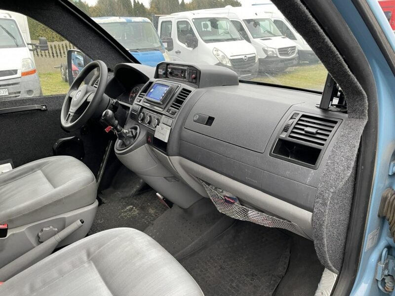 Volkswagen Transporter Trasporter T5 Bankowóz kuloodporny opanceżony Model 2015