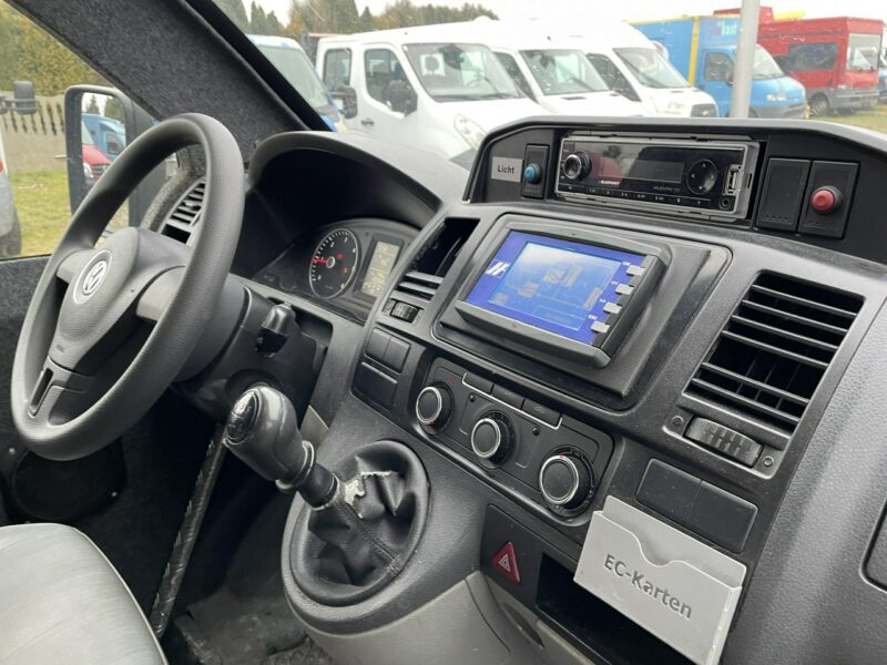 Volkswagen Transporter Trasporter T5 Bankowóz kuloodporny opanceżony Model 2015
