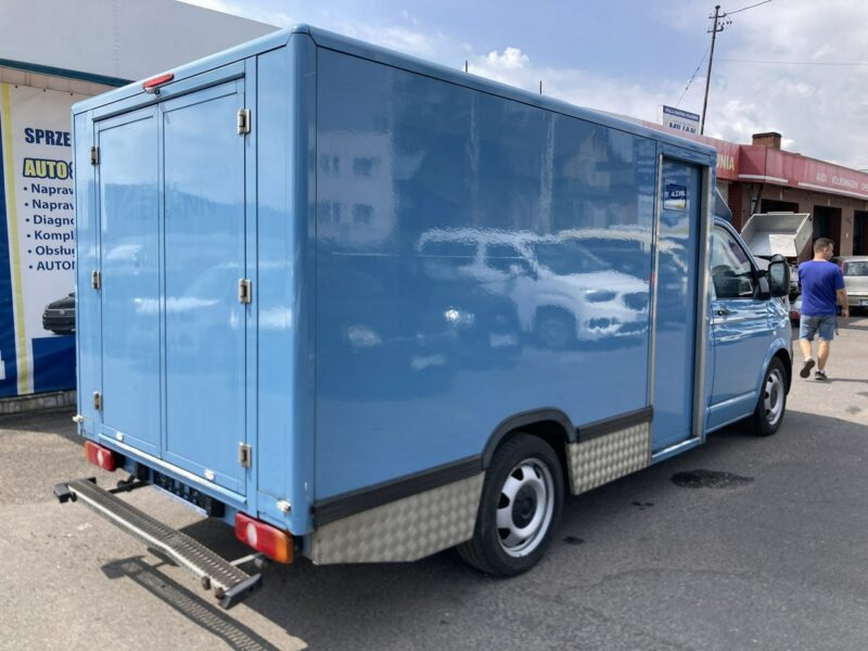 Volkswagen Transporter Trasporter T5 Bankowóz kuloodporny opanceżony Model 2015