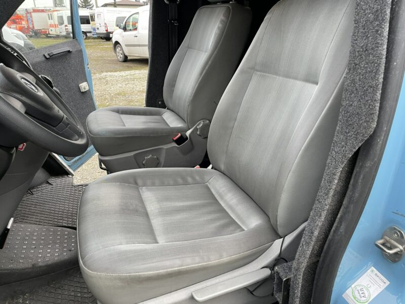 Volkswagen Transporter Trasporter T5 Bankowóz kuloodporny opanceżony Model 2015