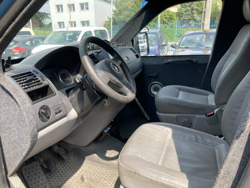 Volkswagen Transporter Trasporter T5 Bankowóz kuloodporny opanceżony Model 2015