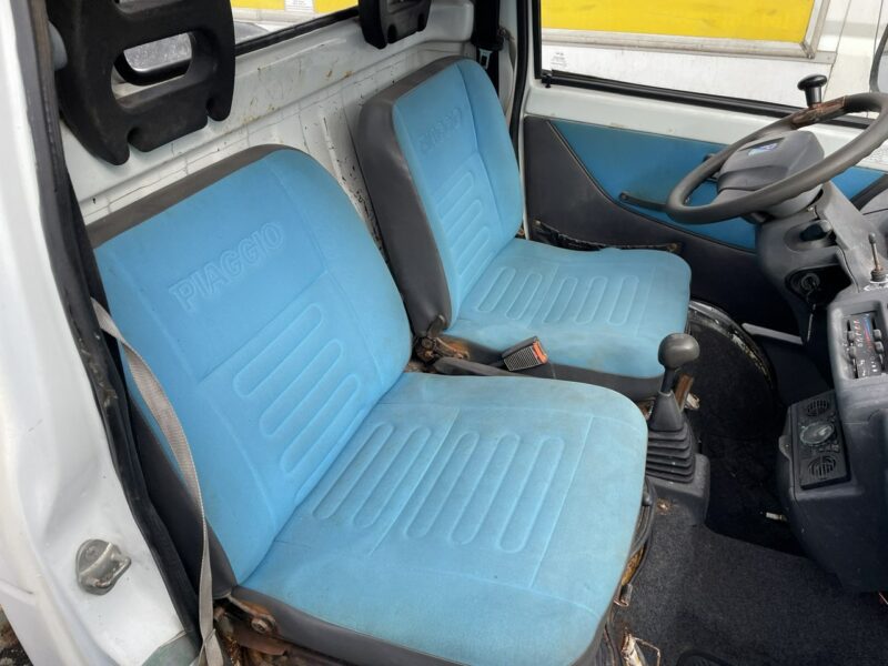 Piaggio inny Piaggio PFAU Wywrotka 4X4 posypywarka odśnieżarka pług 2009