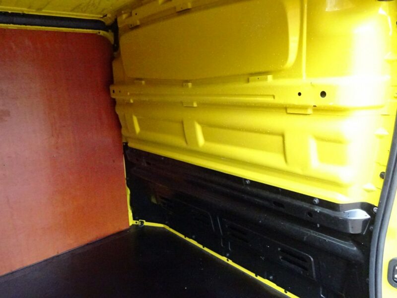 Opel Vivaro Opel VIVARO 1.6 cdti L2h1euro 6 furgon Tylko 105000km!, Sprowadzony
