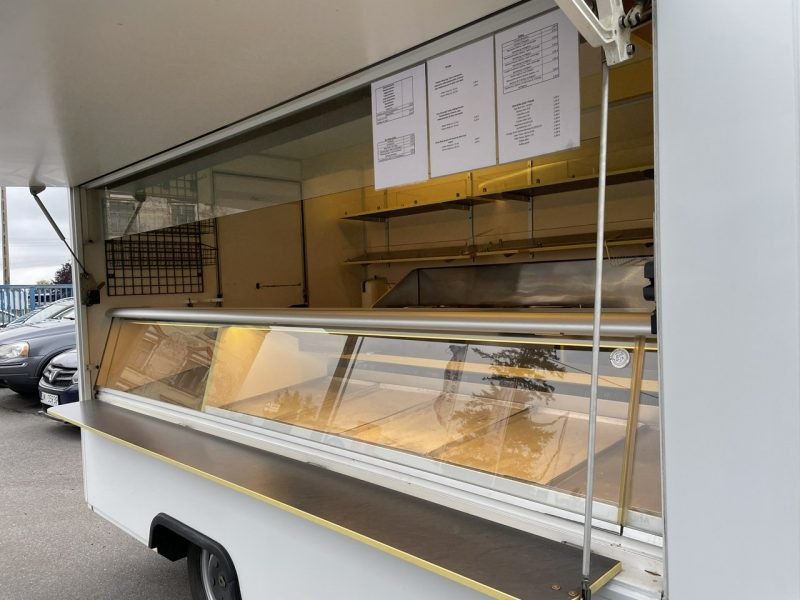 Renault Master Autosklep Wędlin RybGastronomiczny Food Truck Foodtruck Sklep bar 2006