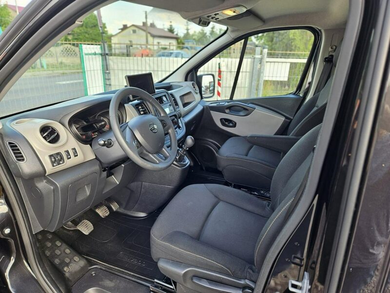 Nissan NV300 Trafic Vivaro Pack klim + navi zabudowa
