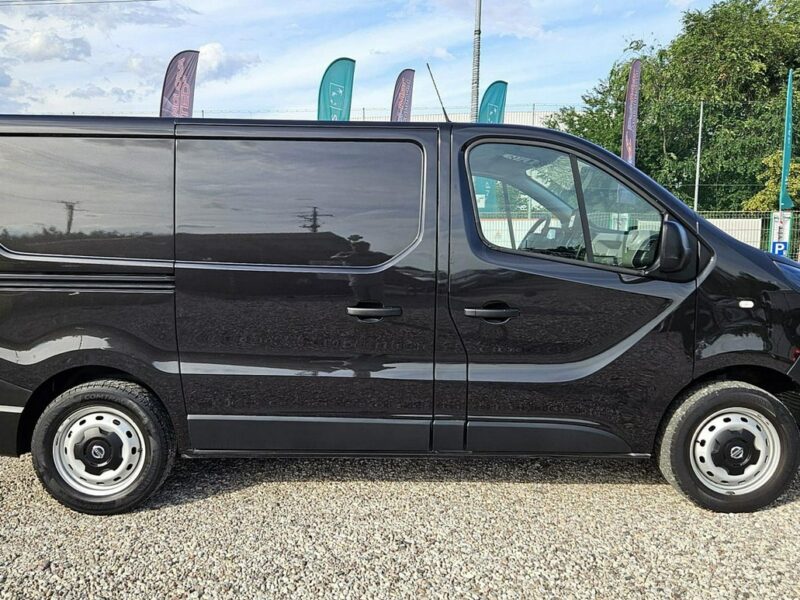 Nissan NV300 Trafic Vivaro Pack klim + navi zabudowa