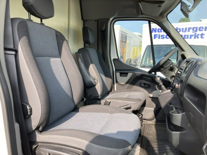 Renault Master Autosklep pieczywa Gastronomiczny Food Truck Foodtruck sklep BORCO2013