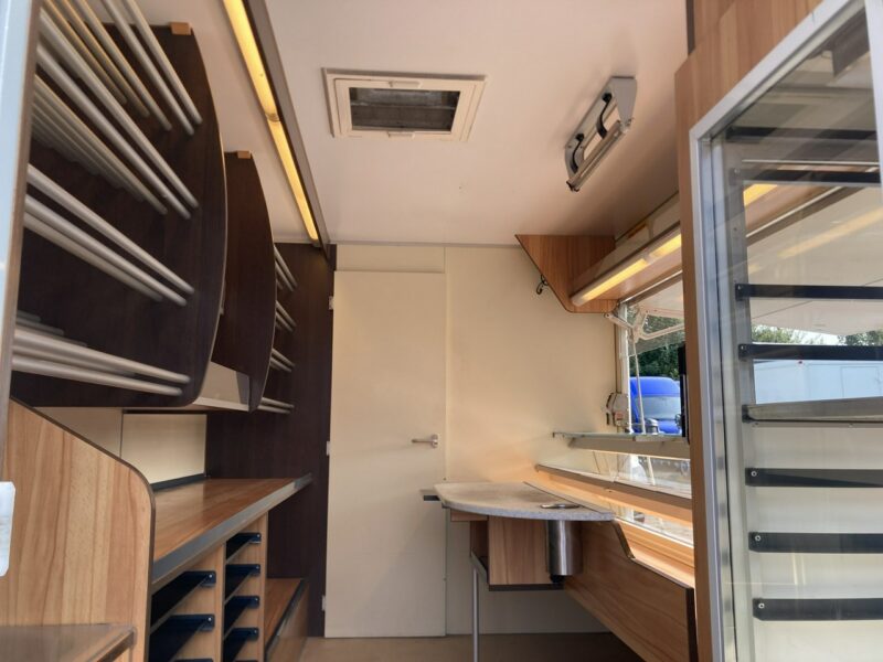 Renault Master Autosklep pieczywa Gastronomiczny Food Truck Foodtruck sklep BORCO2013