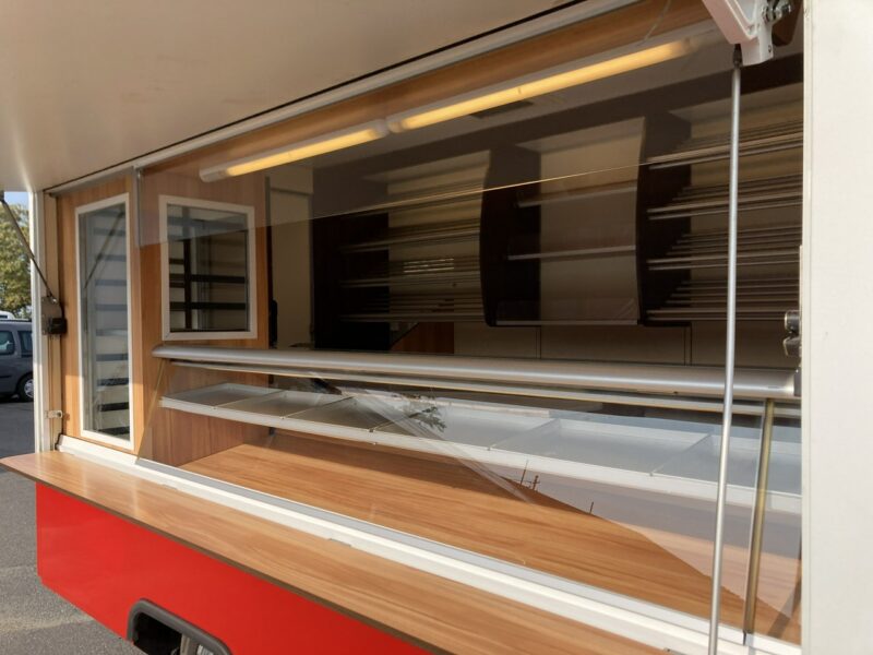 Renault Master Autosklep pieczywa Gastronomiczny Food Truck Foodtruck sklep BORCO2013