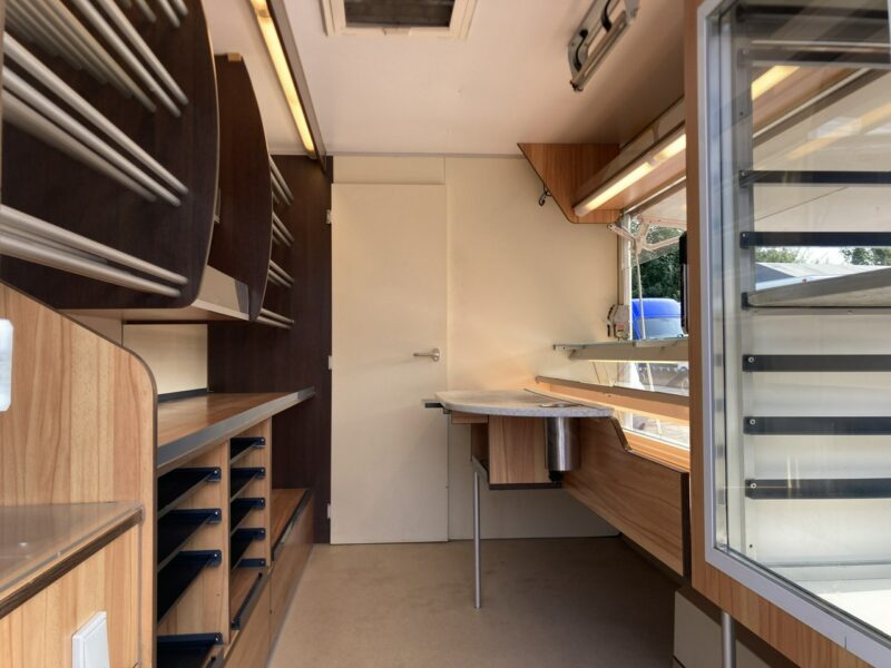 Renault Master Autosklep pieczywa Gastronomiczny Food Truck Foodtruck sklep BORCO2013