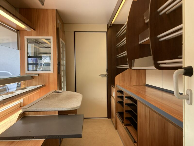 Renault Master Autosklep pieczywa Gastronomiczny Food Truck Foodtruck sklep BORCO2013