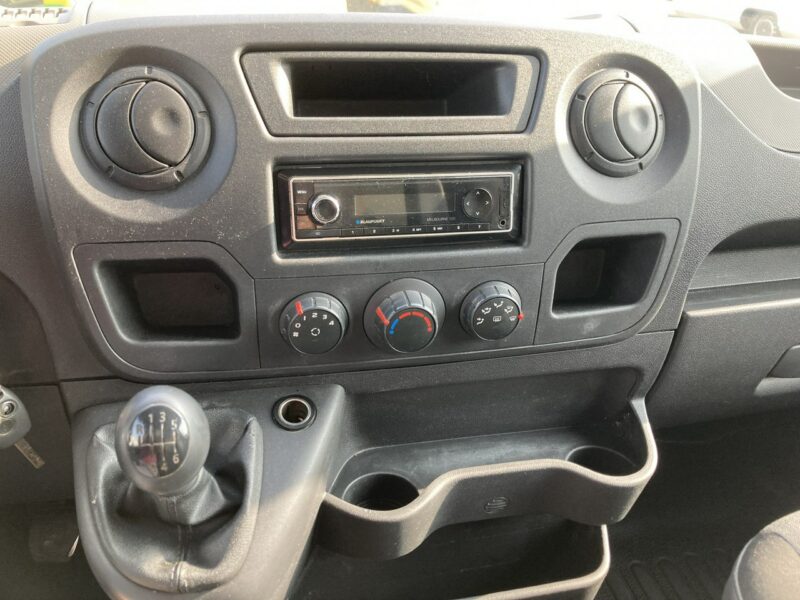 Renault Master Autosklep pieczywa Gastronomiczny Food Truck Foodtruck sklep BORCO2013