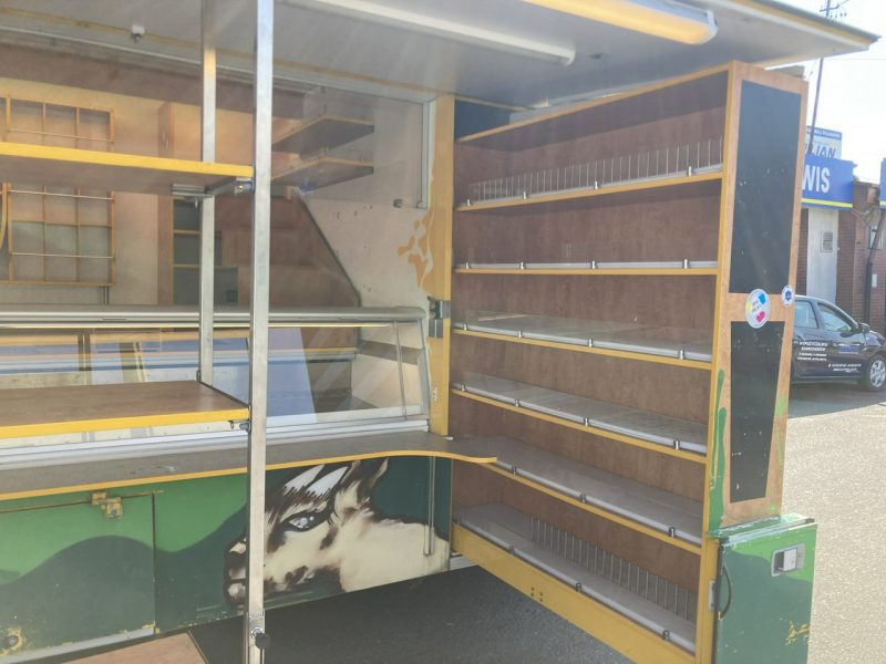 Renault Master Autosklep wędlin sklep bar Gastronomiczny Food Truck Foodtruck Borco09