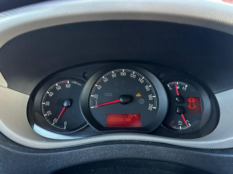 Opel Movano L2H2 navi + klimatronik
