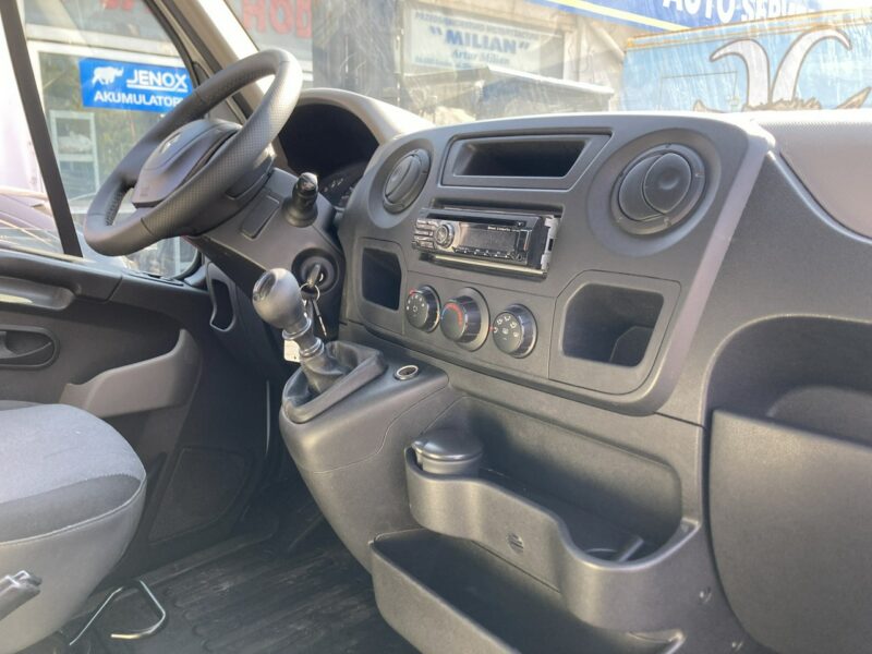 Renault Master Autosklep pieczyw Gastronomiczny Food Truck Foodtruck sklep Borco 2013
