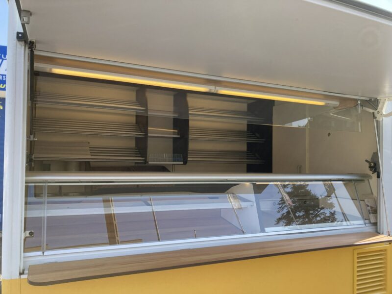 Renault Master Autosklep pieczyw Gastronomiczny Food Truck Foodtruck sklep Borco 2013