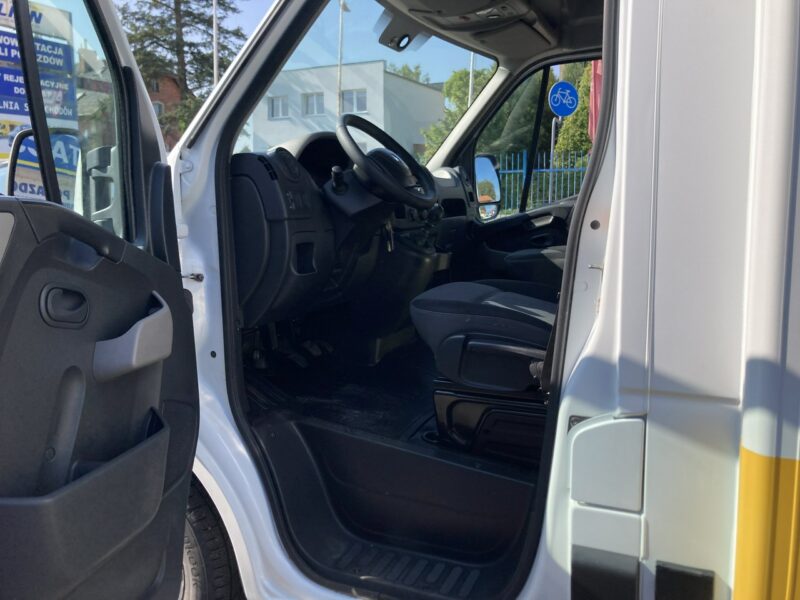 Renault Master Autosklep pieczyw Gastronomiczny Food Truck Foodtruck sklep Borco 2013