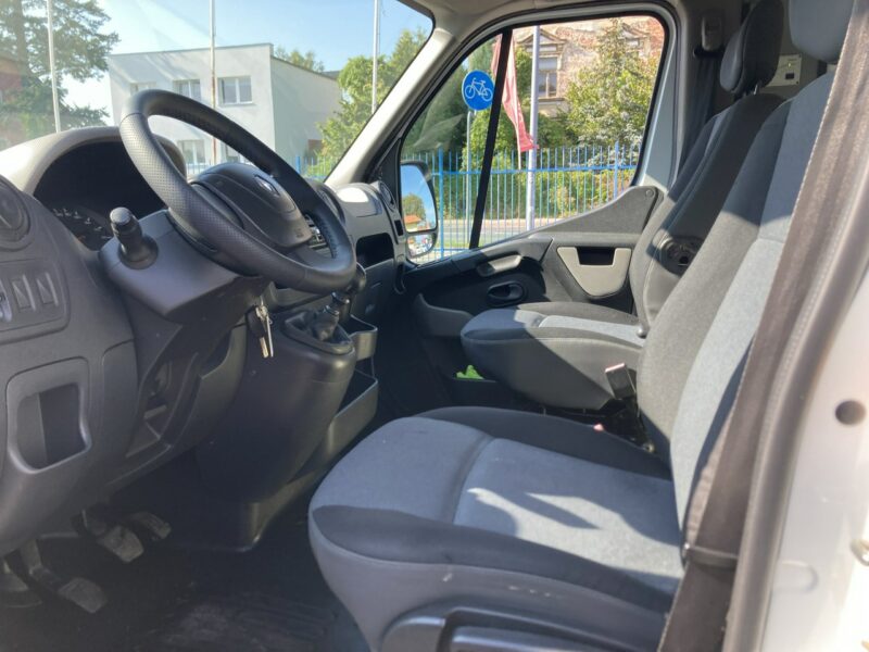 Renault Master Autosklep pieczyw Gastronomiczny Food Truck Foodtruck sklep Borco 2013