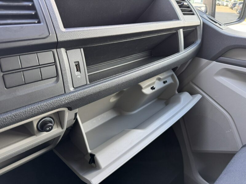 Volkswagen Transporter Doka T6 2.0Tdi 150Ps, VAT-1