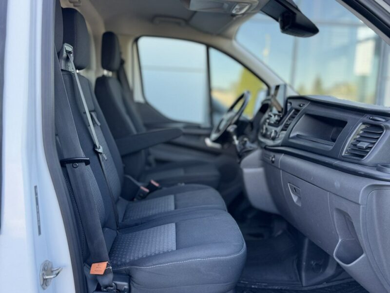 Ford Transit Custom 300 L2H1 TREND 2.0TDCI 130Ps Vat-1
