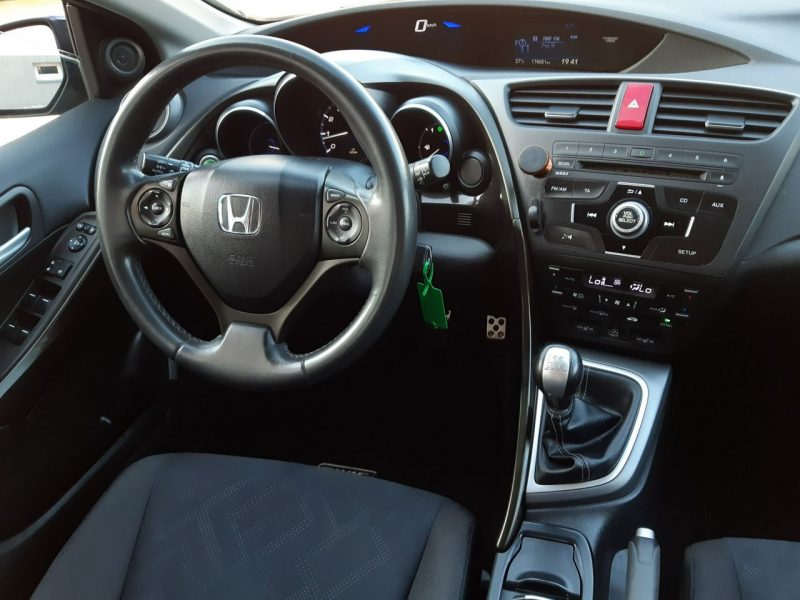 Honda Civic *1.8i*BARDZO ŁADNA*czarna*KLiMATRONiK*Kamera* IX (2011-)