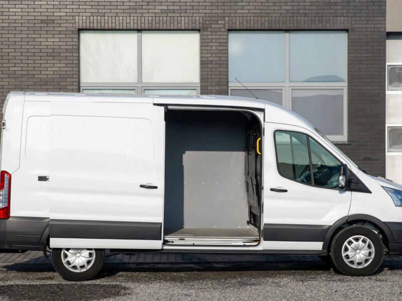 Ford Transit L3H2 170KM Blaszak *TREND* 3500kg Bogate Wyposażenie