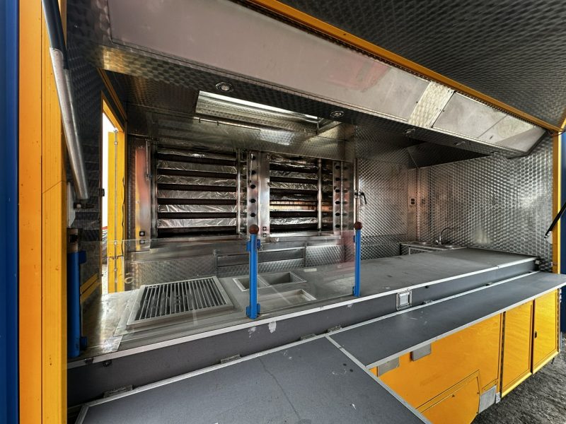 Fiat Ducato Autosklep Autogrill Gastronomiczny Food Truck Foodtruck sklep bar2011