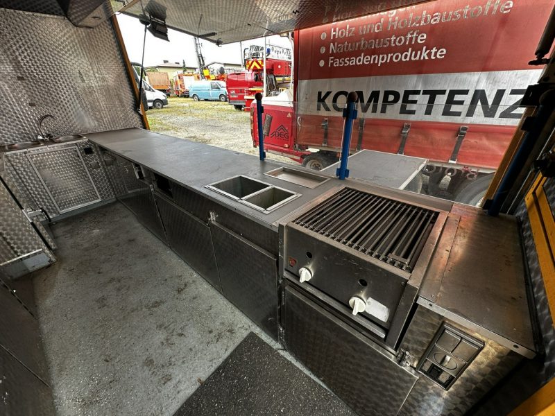 Fiat Ducato Autosklep Autogrill Gastronomiczny Food Truck Foodtruck sklep bar2011