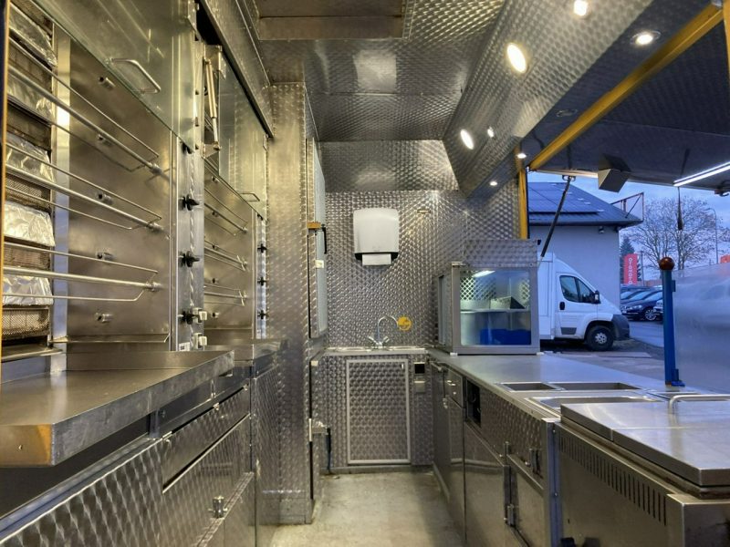 Fiat Ducato Autosklep Autogrill Gastronomiczny Food Truck Foodtruck sklep bar2011