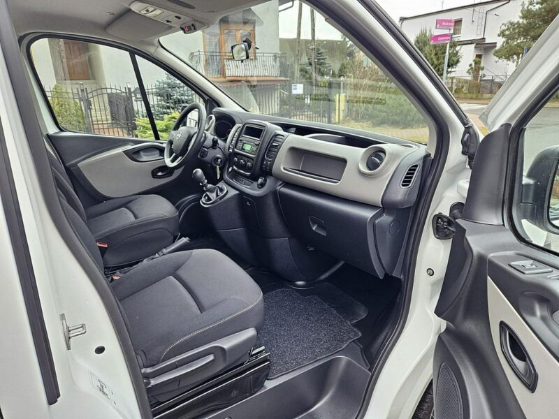 Nissan NV300 Trafic Vivaro Pack klim + navi zabudowa