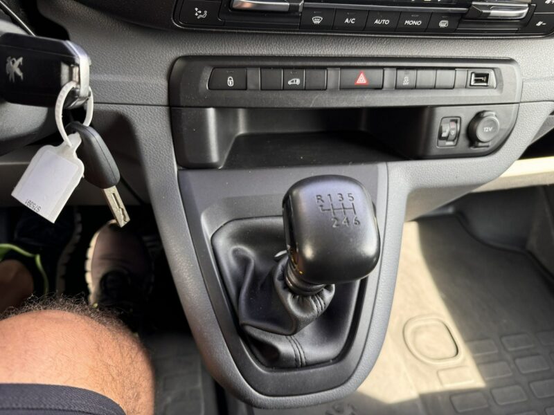 Peugeot Expert 1.6HDI 115PS L2H1 PRO + , VAT-1