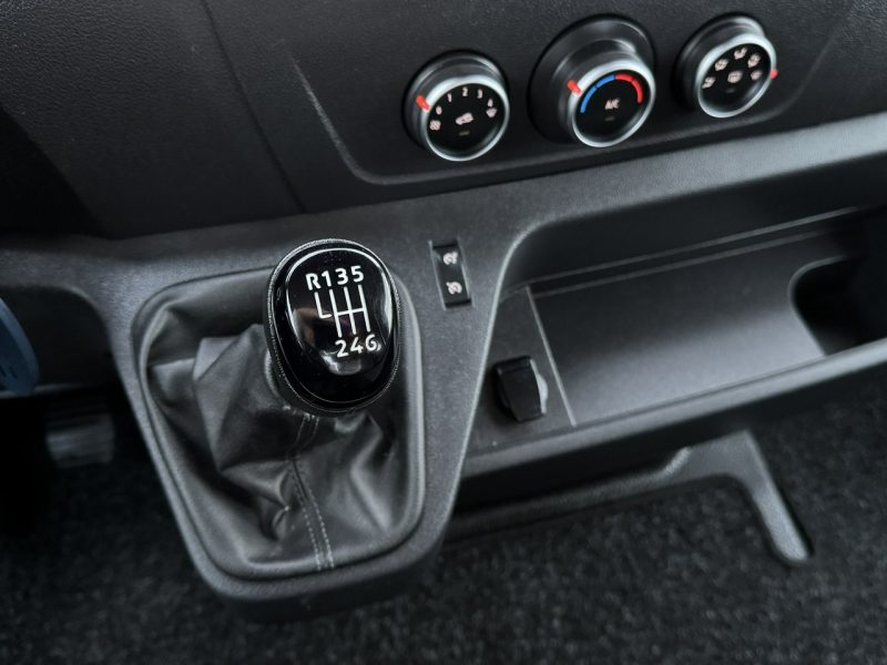 Renault Master 2.3 dCi 145KM Laweta Pomoc Drogowa Nowy Najazd Super Stan po Serwisie