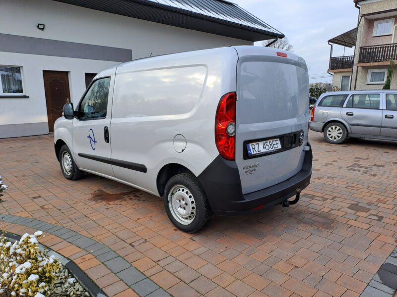Opel Combo Bezwypadkowy z fakturą vat 23%