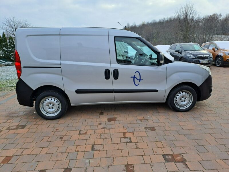 Opel Combo Bezwypadkowy z fakturą vat 23%