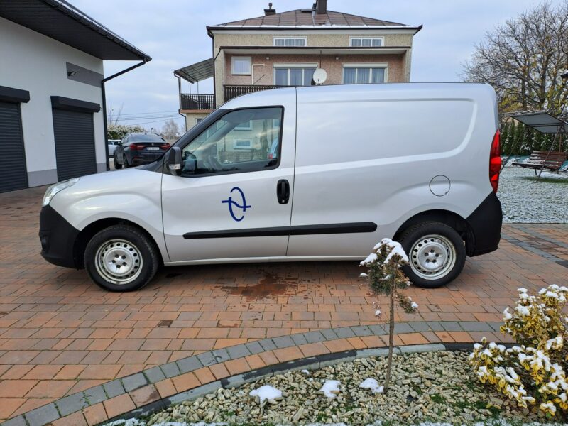 Opel Combo Bezwypadkowy z fakturą vat 23%