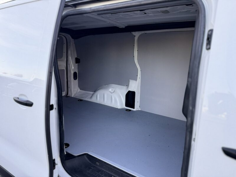 Opel Vivaro 2.0Cdti 122Ps,Long,Nowe opony,Vat-1