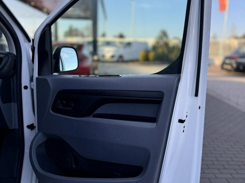 Opel Vivaro 2.0Cdti 122Ps,Long,Nowe opony,Vat-1