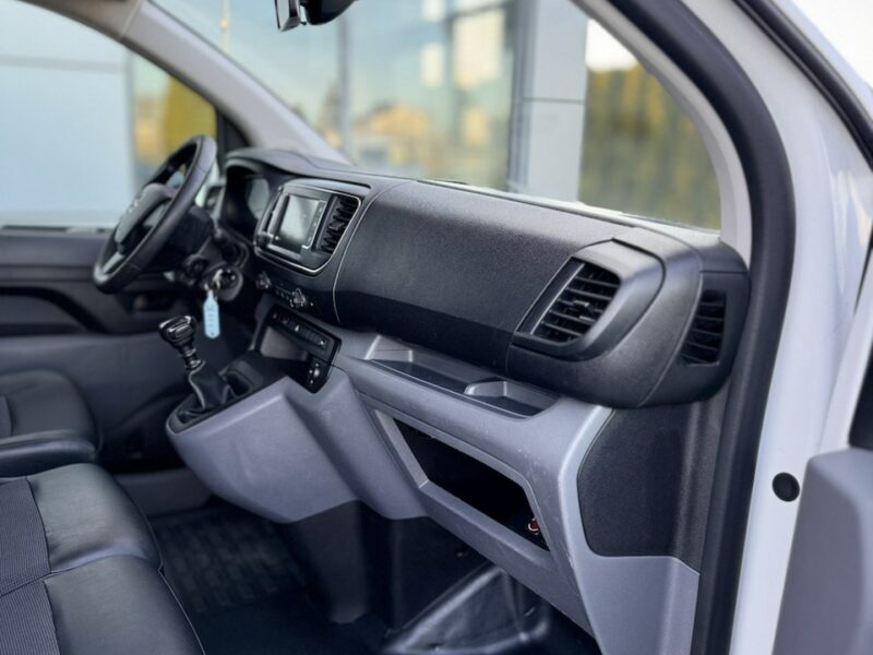 Opel Vivaro 2.0Cdti 122Ps,Long,Nowe opony,Vat-1