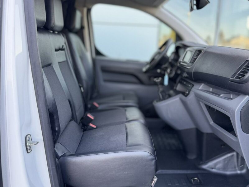 Opel Vivaro 2.0Cdti 122Ps,Long,Nowe opony,Vat-1