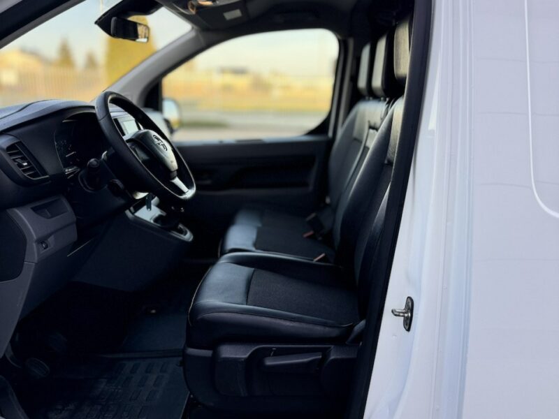 Opel Vivaro 2.0Cdti 122Ps,Long,Nowe opony,Vat-1