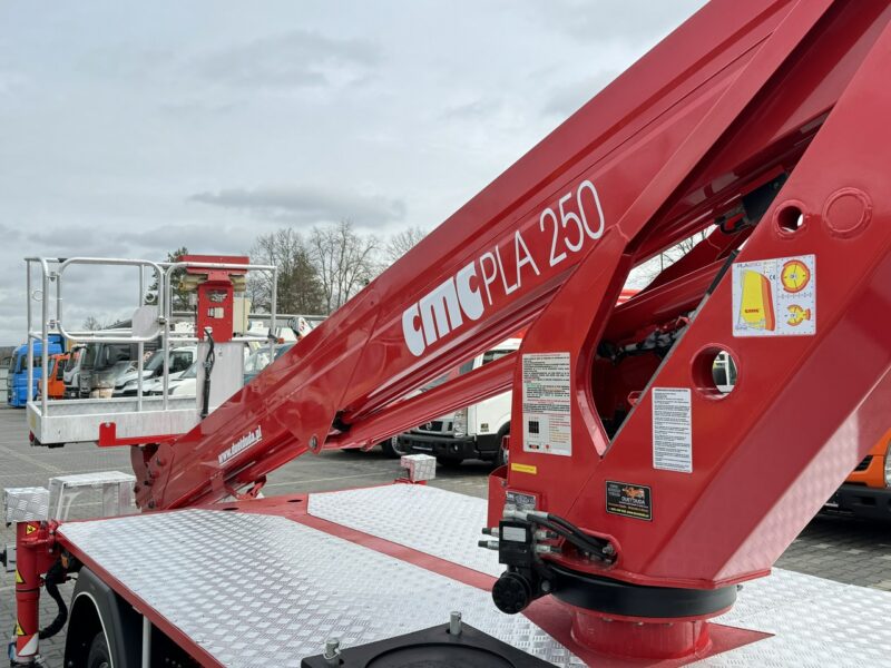 Nissan Cabstar Podnośnik Koszowy 25m CMC PLA 250 Zwyżka Pilot UDT Wumag GSR Multitel