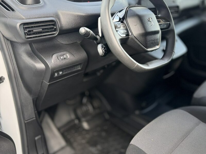 Peugeot Partner 1.5BlueHDI 130Ps,Long,EAT8 ,serwis ASO, Vat-1